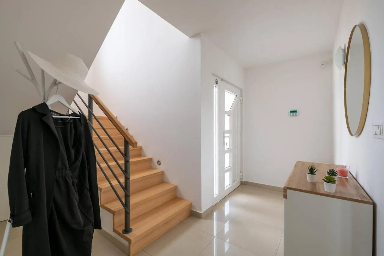 Villa Sunsea With Heated Pool Vodnjan Croatia