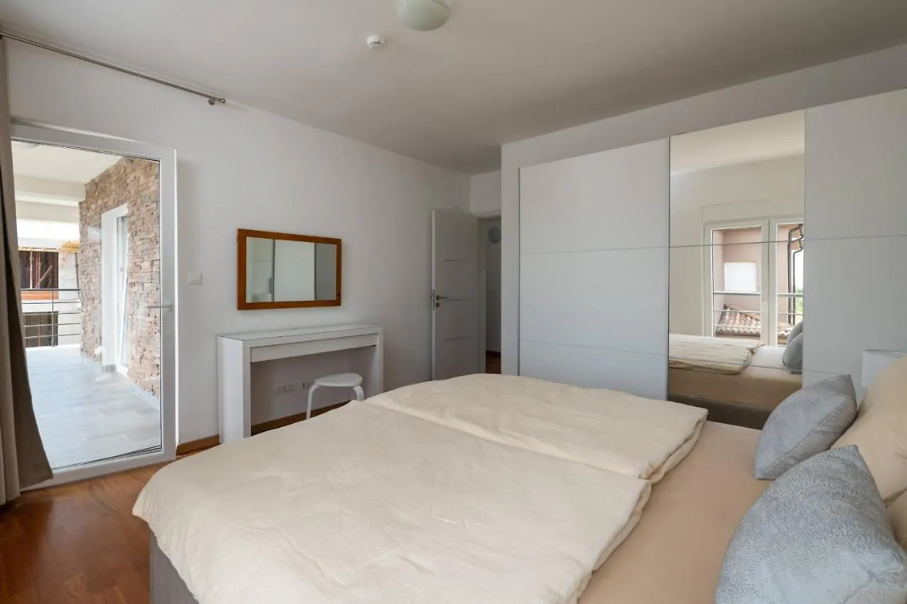 Villa Sunsea With Heated Pool Vodnjan