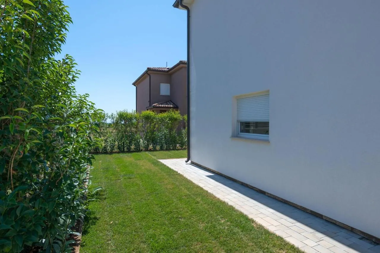 Villa Sunsea With Heated Pool Vodnjan